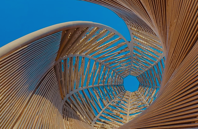 Content with side text