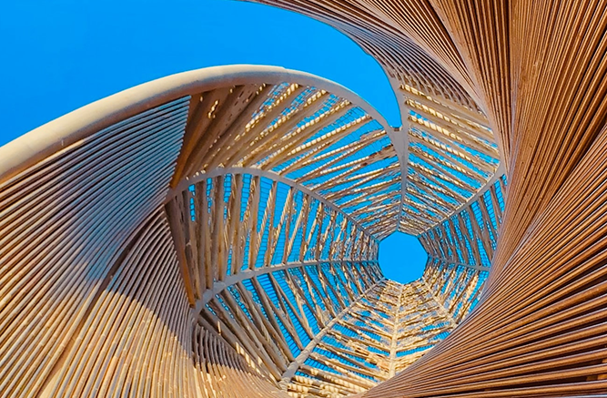 Content with side text